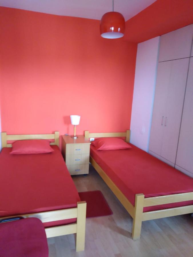Skopje City Center Red Apartment Екстериор снимка